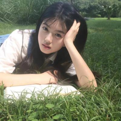 龙纹身的女孩